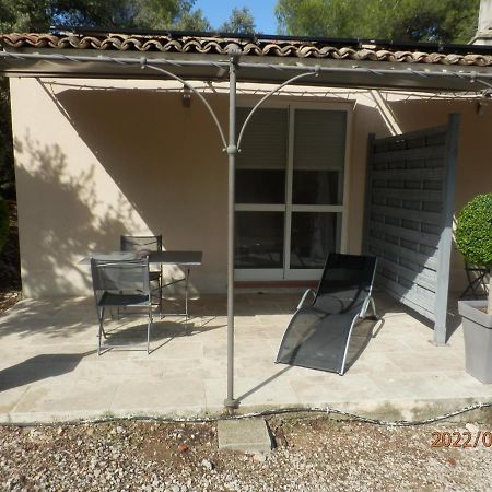Mas Les Vieux Chenes Bed and Breakfast Lambesc Εξωτερικό φωτογραφία