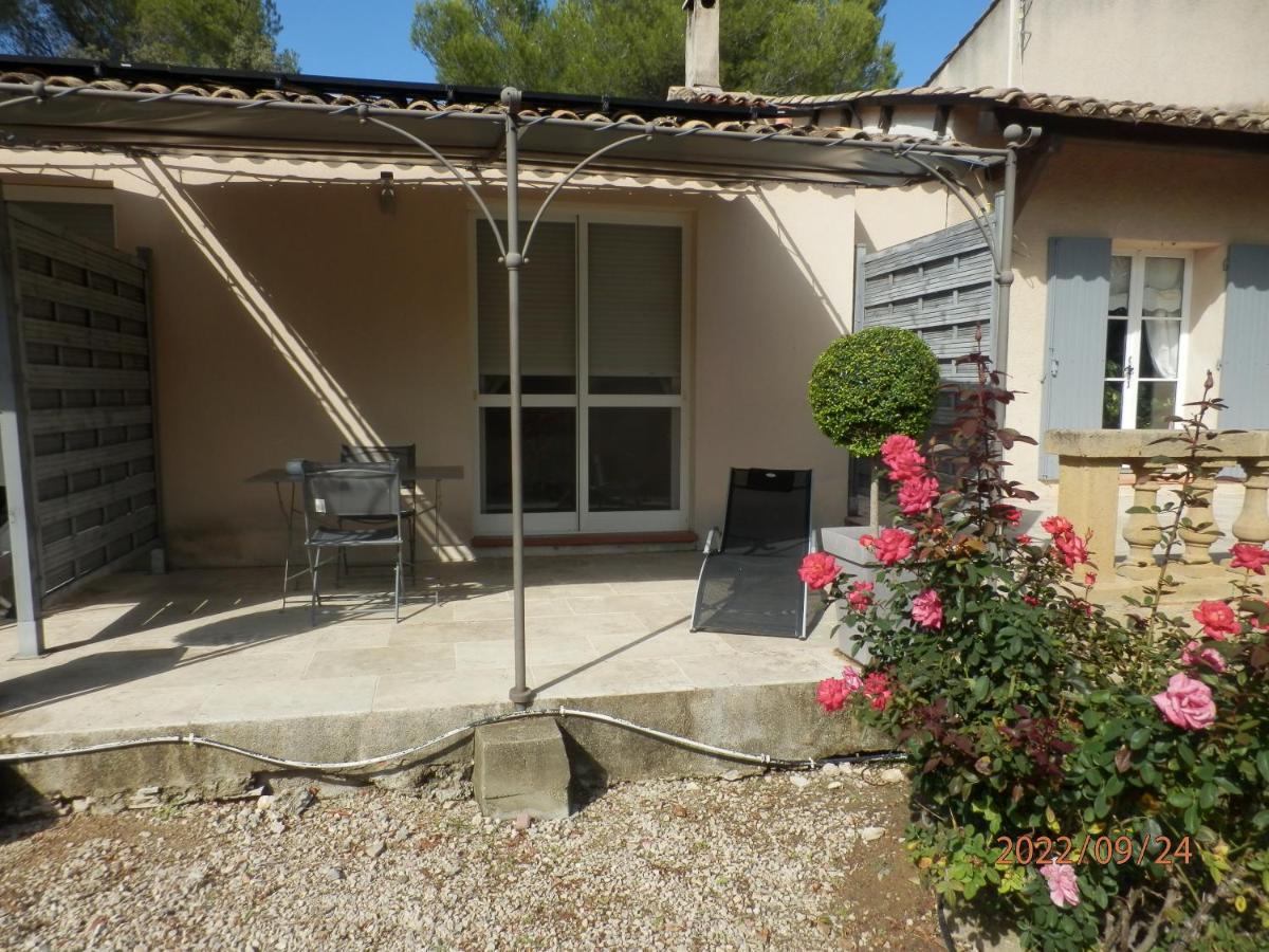 Mas Les Vieux Chenes Bed and Breakfast Lambesc Εξωτερικό φωτογραφία