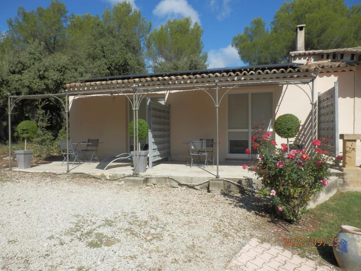 Mas Les Vieux Chenes Bed and Breakfast Lambesc Εξωτερικό φωτογραφία