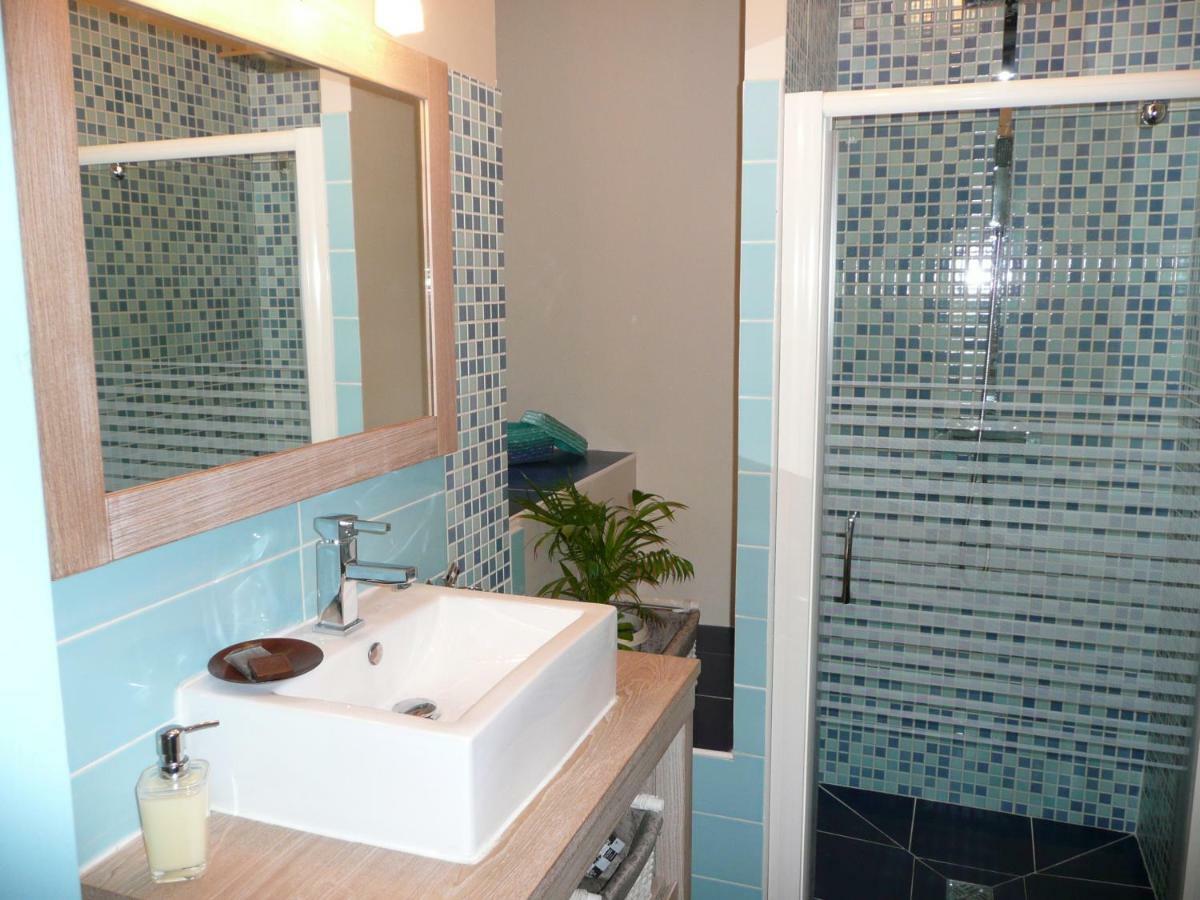 Mas Les Vieux Chenes Bed and Breakfast Lambesc Εξωτερικό φωτογραφία