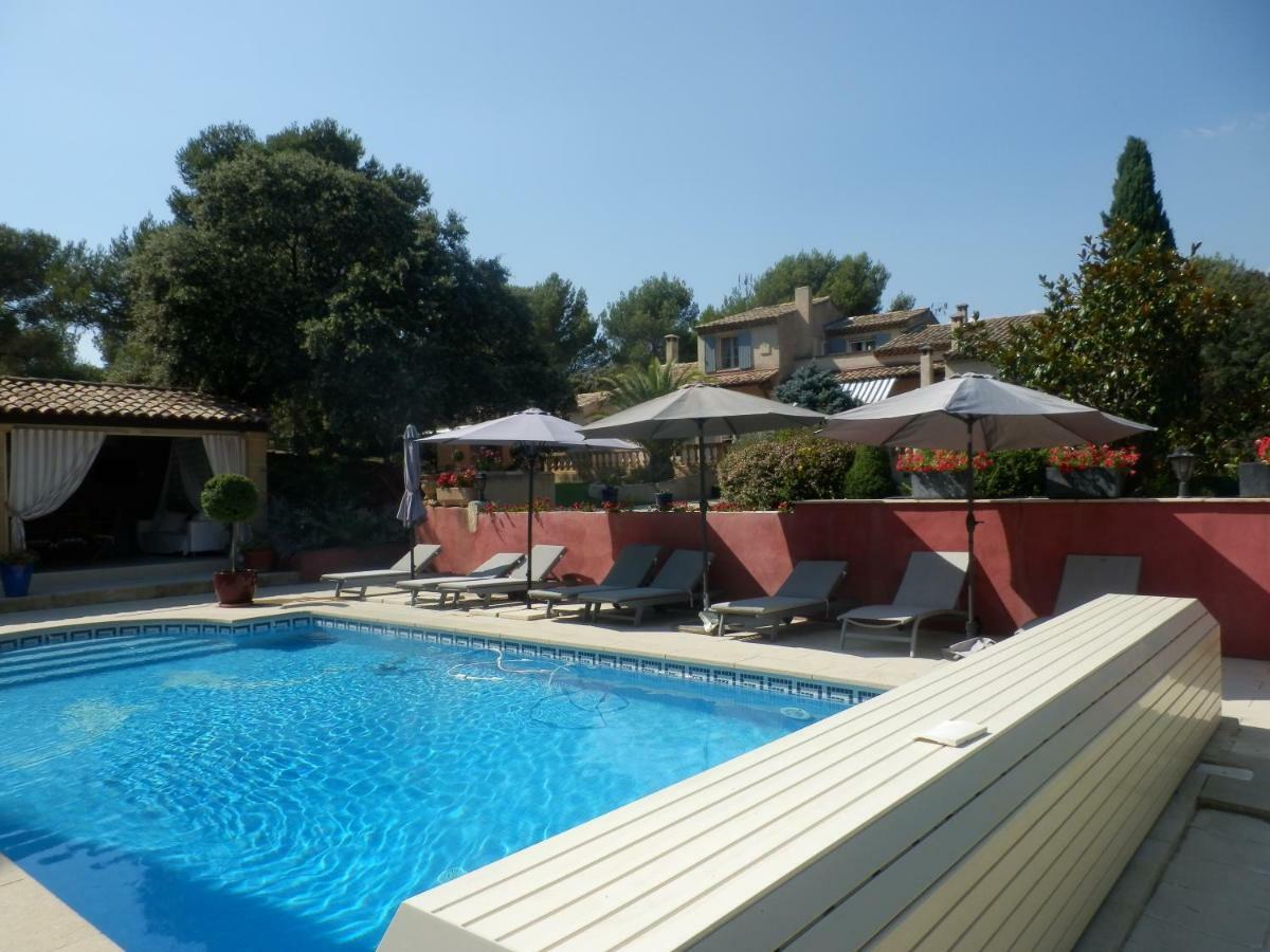 Mas Les Vieux Chenes Bed and Breakfast Lambesc Εξωτερικό φωτογραφία