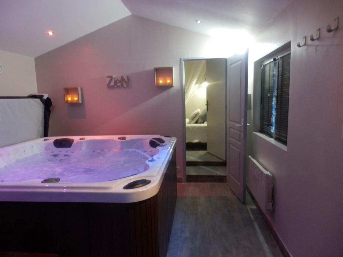 Mas Les Vieux Chenes Bed and Breakfast Lambesc Εξωτερικό φωτογραφία